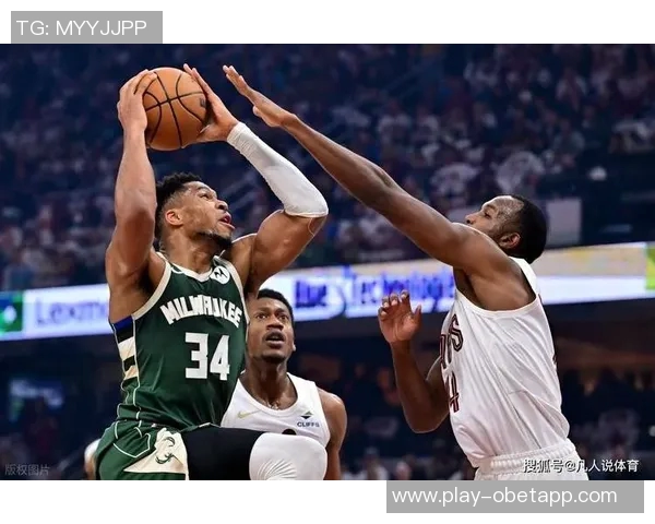 美记分析字母哥需施压雄鹿才能促成交易局面